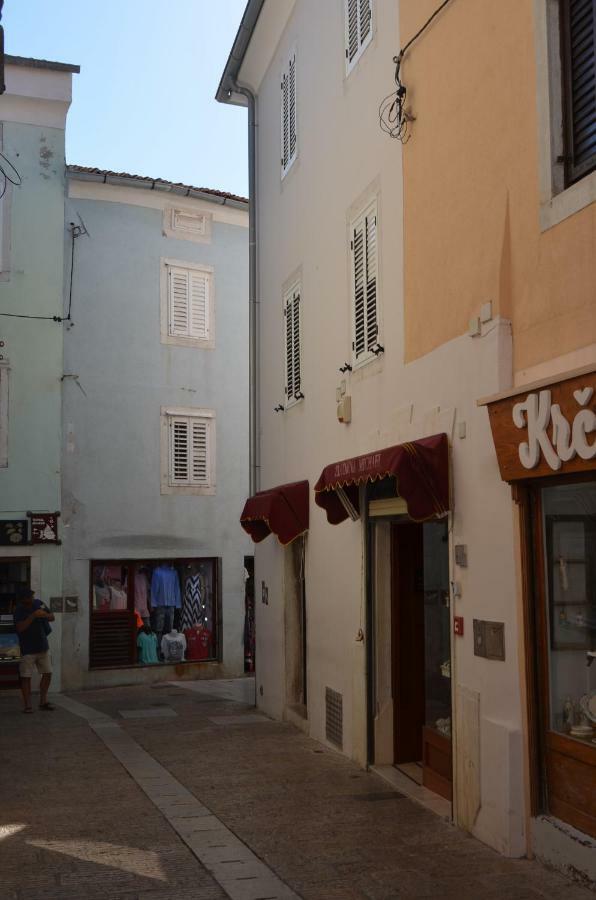 Apartment Michael Krk Town Exterior photo